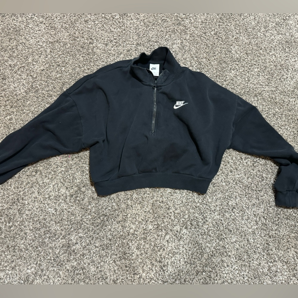 Nike 1/4 zip cropped sweatshirt